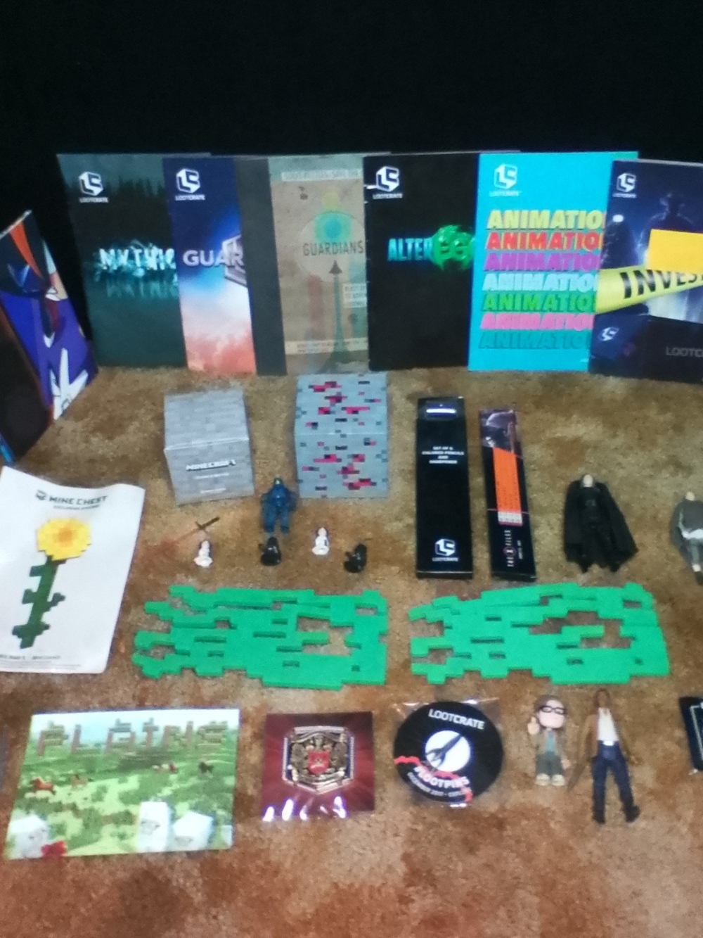 Loot Crate Exclusive Green Accessories & Collectible Set